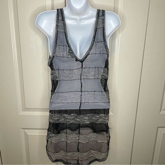 Guess See Through Mesh Sleeveless Striped Shirt Black and Gray Size Large - Picture 6 of 14